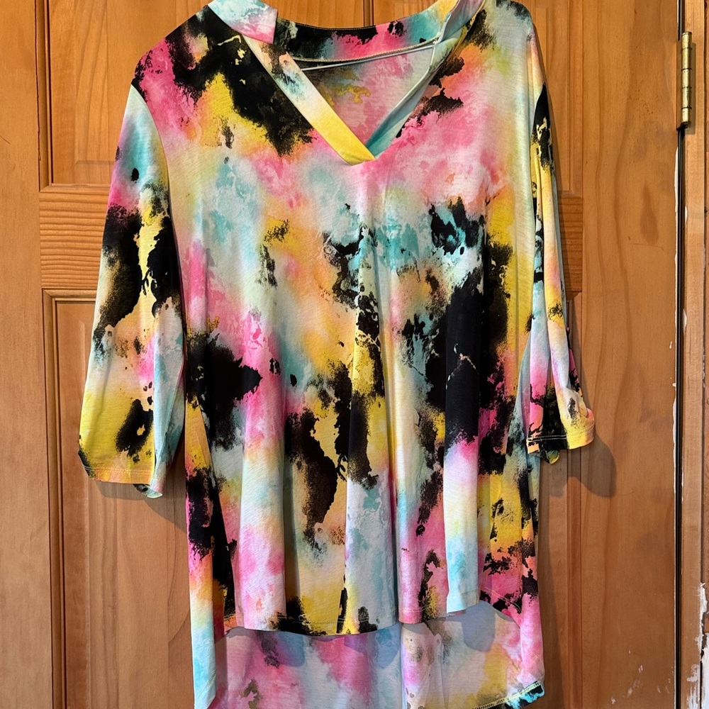 Women's Multi-Color V-Neck High-Low Top